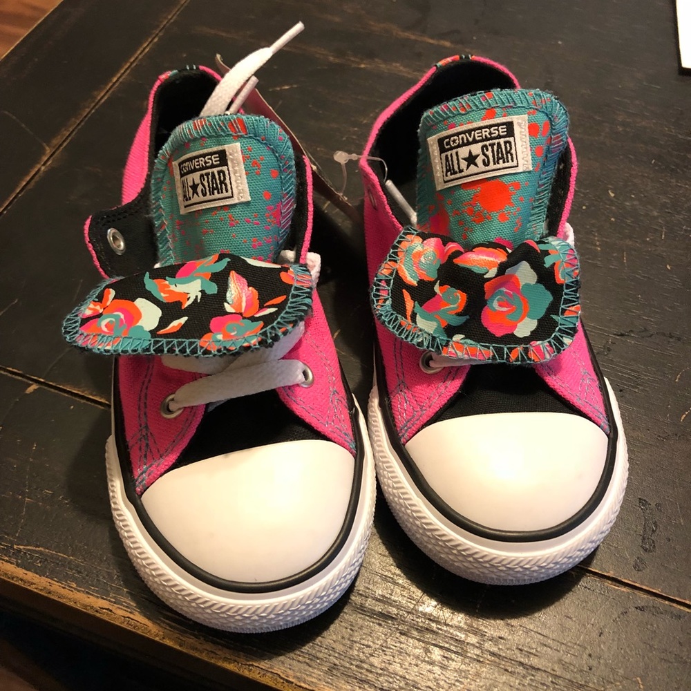 Girls converse size 10